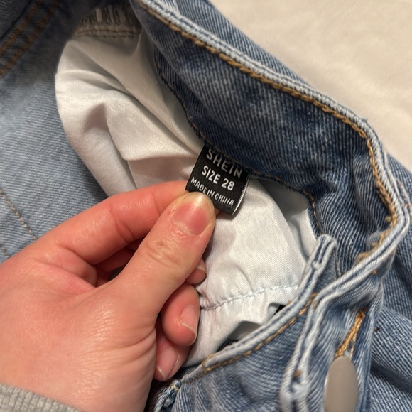 shein high rise jeans
blue wash - Picture 2 of 2